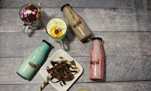 On The Way Falooda - Logo