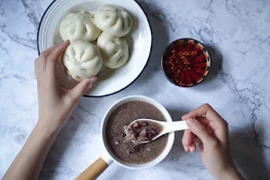 Ooh Lala Momos - Cover photo