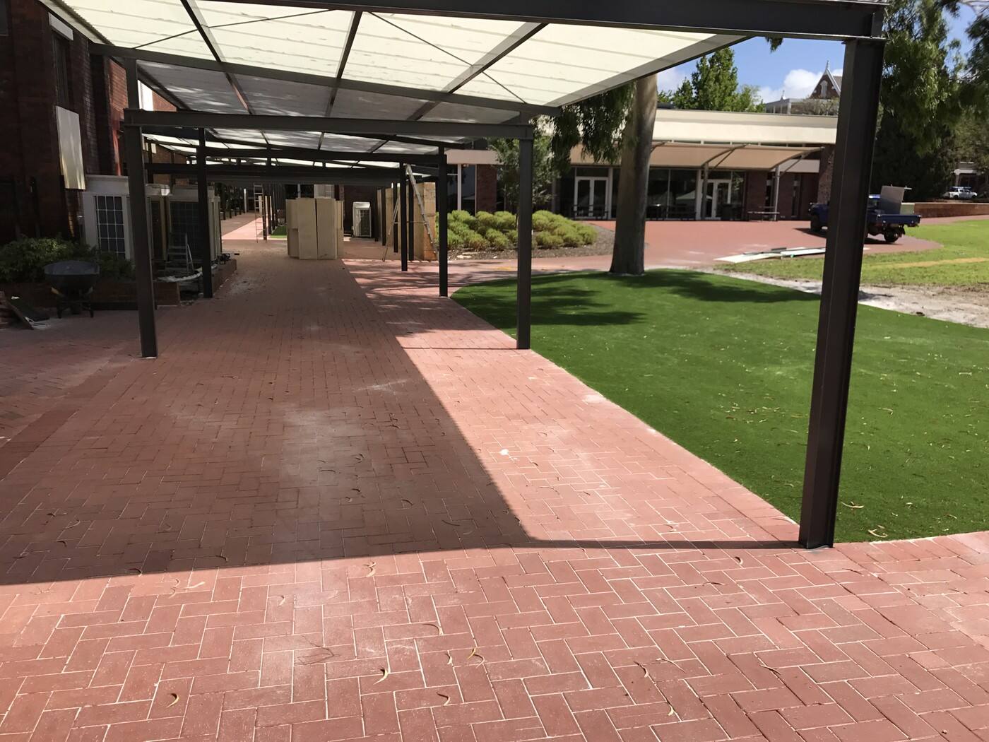 OUTDOOR FLOORS - Logo
