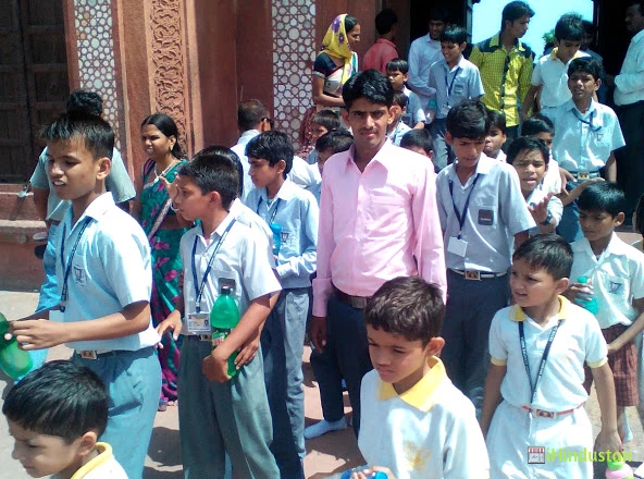 oviya international school dausa - Logo