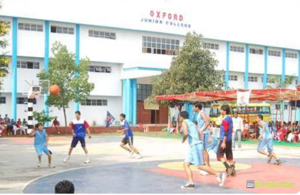 Oxford Junior College - Logo