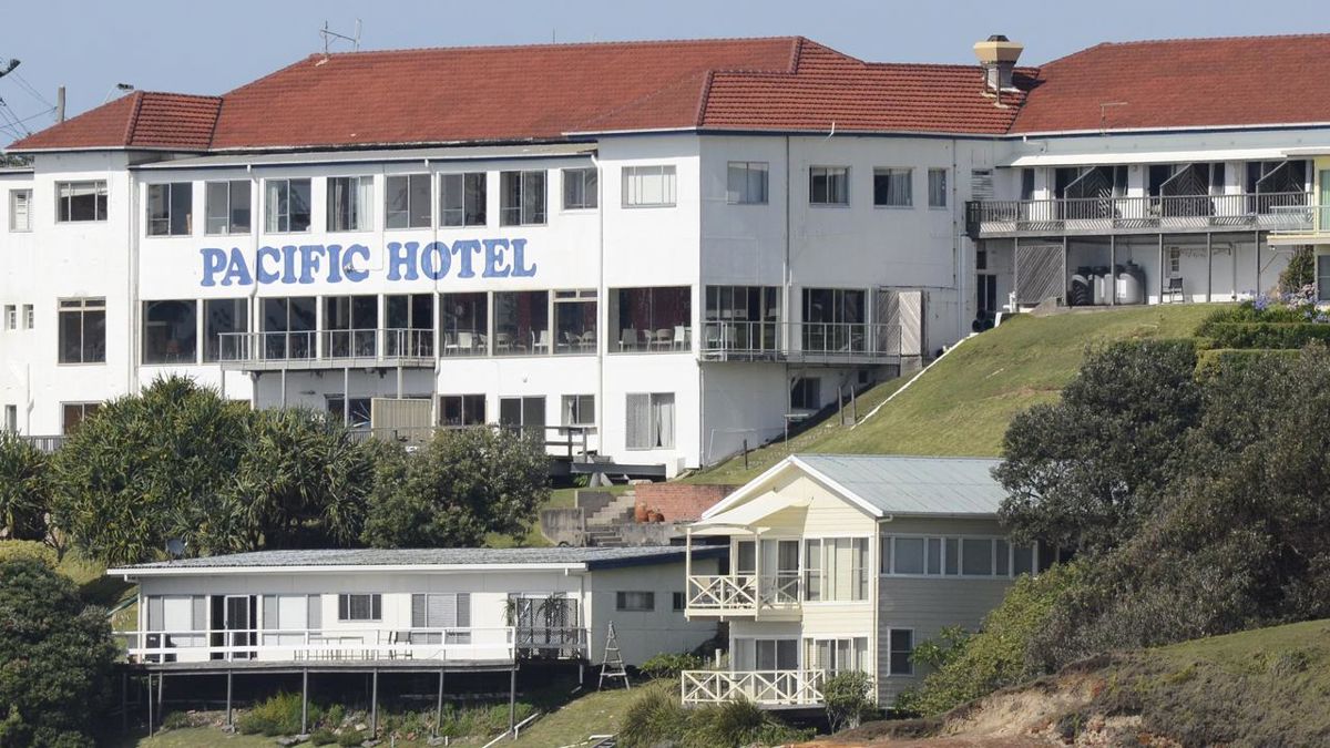 Pacific Hotel Yamba - Logo