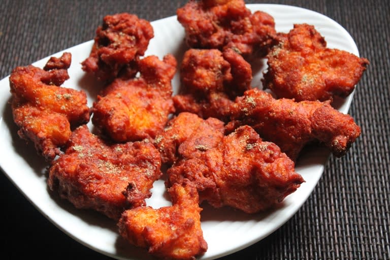PAKODA HOUZE AND FAST FOODS - Logo