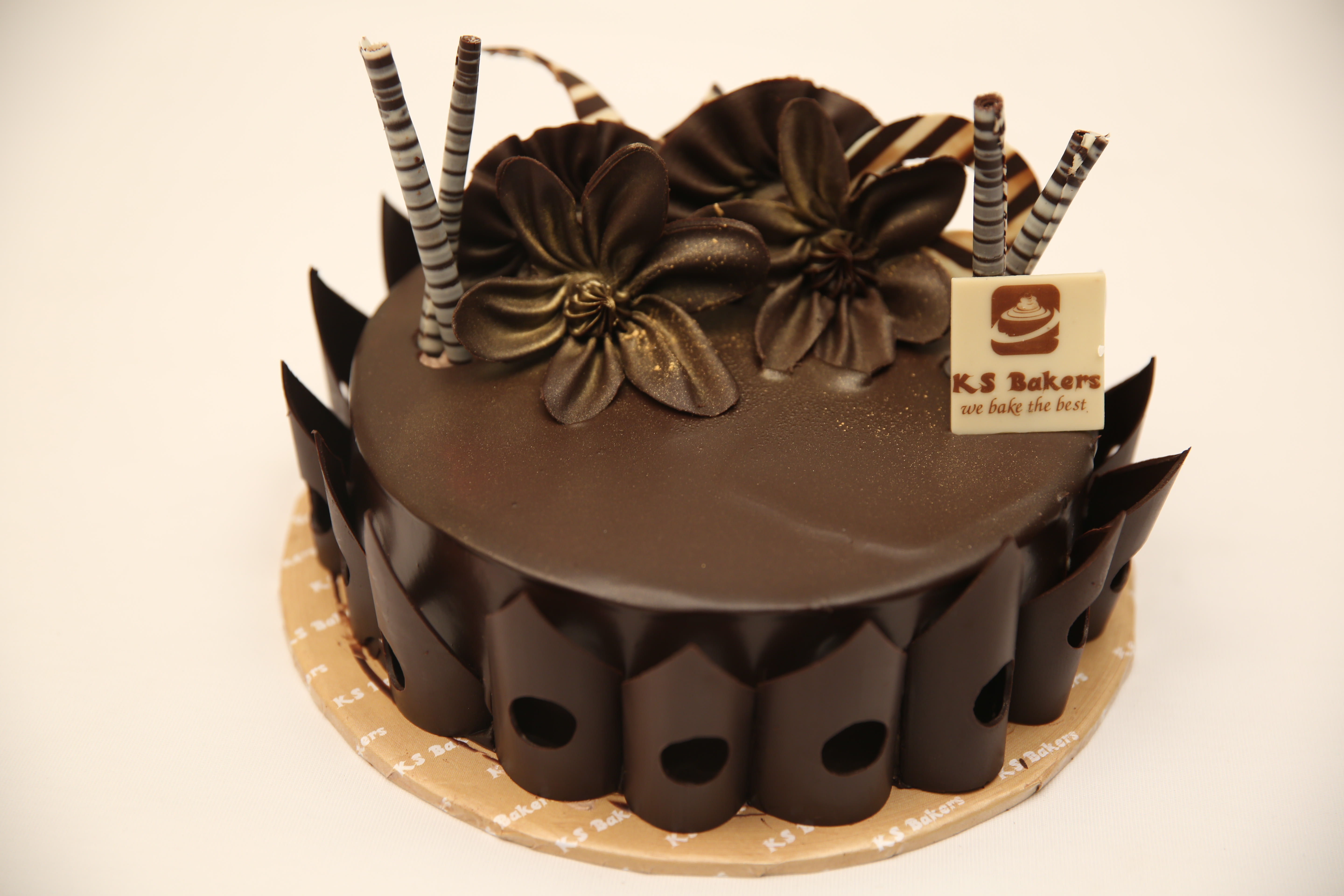 Pallavi Cakery Shop - Logo
