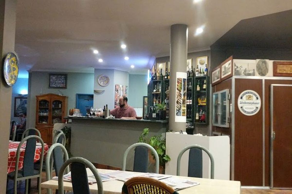 Paparazzi Cafe Ristorante - Logo