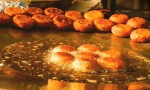 Pappu Chaat Bhandar - Logo
