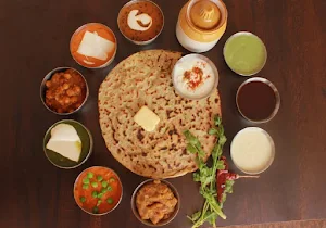 Paratha 18 - Logo