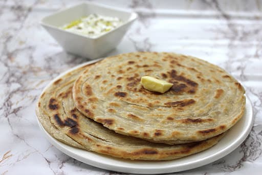 PARANTHA JUNCTION - Logo