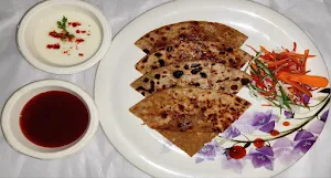 Paratha And Chinese Company - Logo