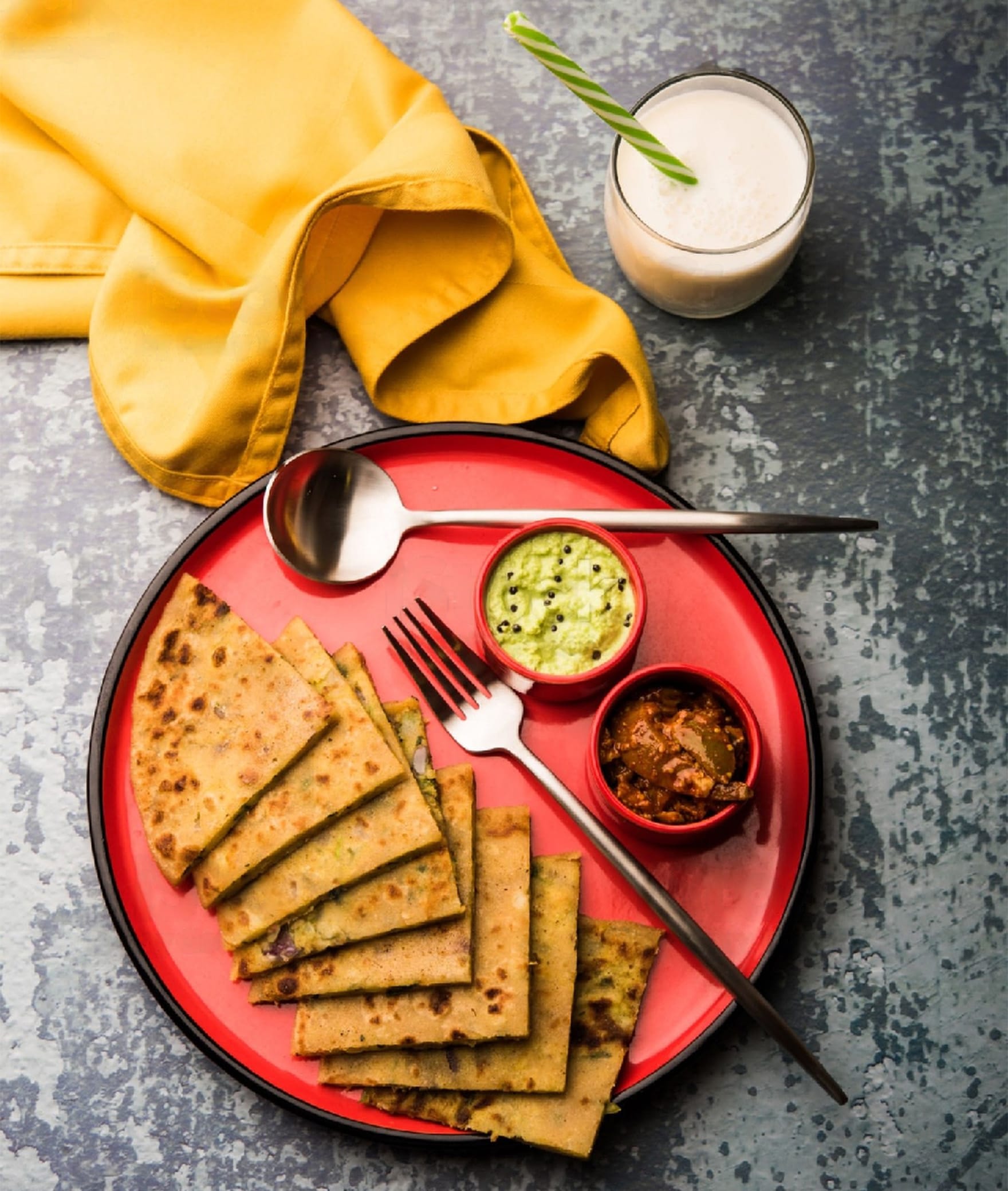 PARATHA VARATHA - Logo
