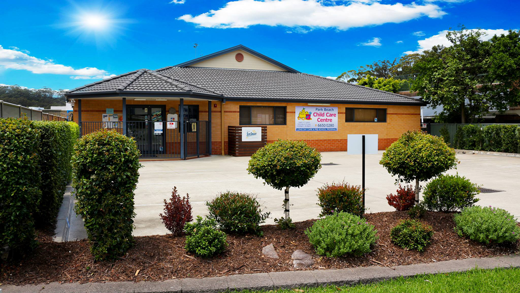 Park Beach Child Care Centre - Logo