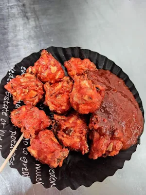 Parleshwar Vada Pav Samrat - Logo
