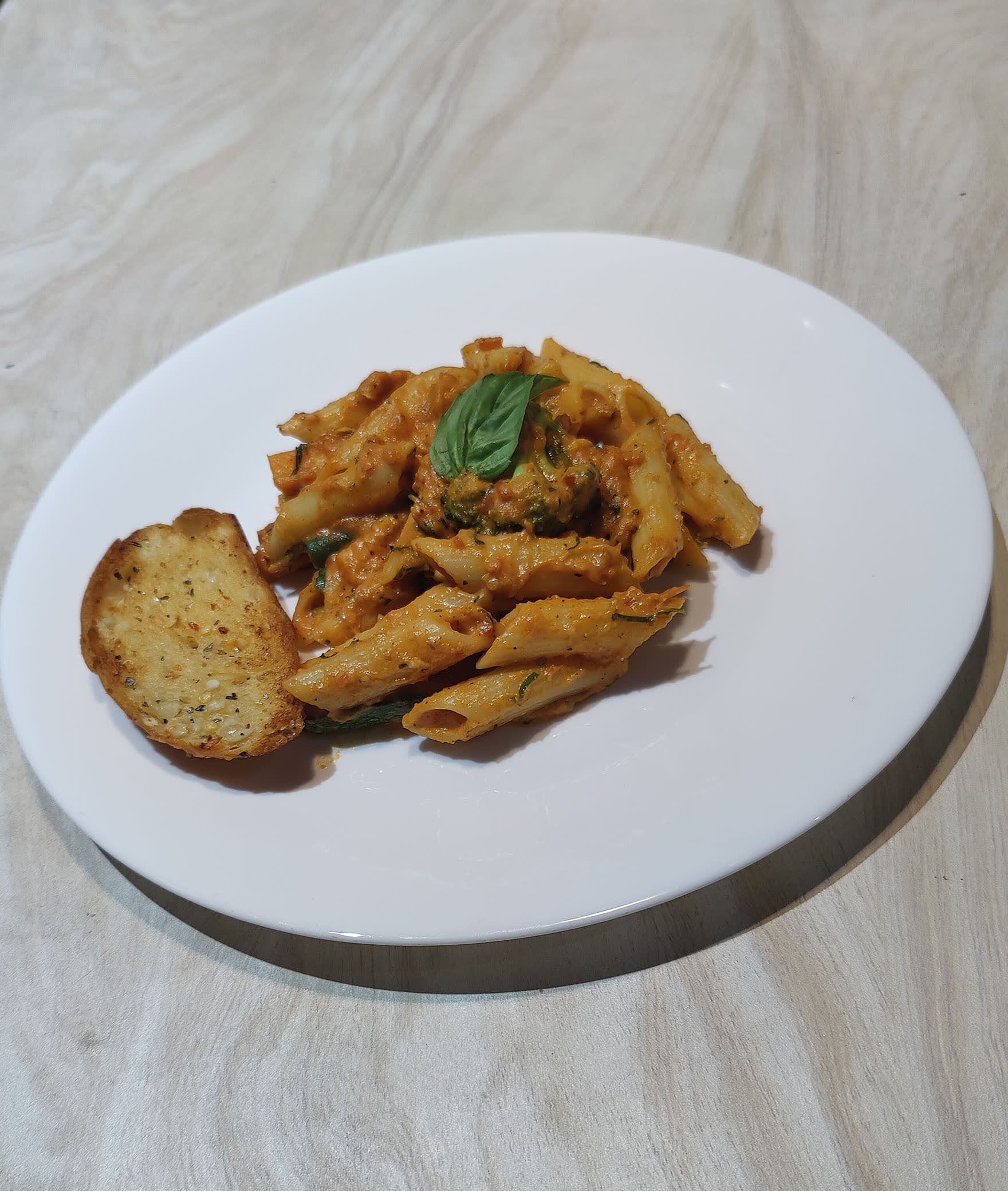 Pasta 'N' Puff - Logo