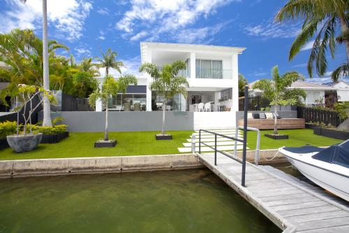 Paul Cooper Homes - Logo