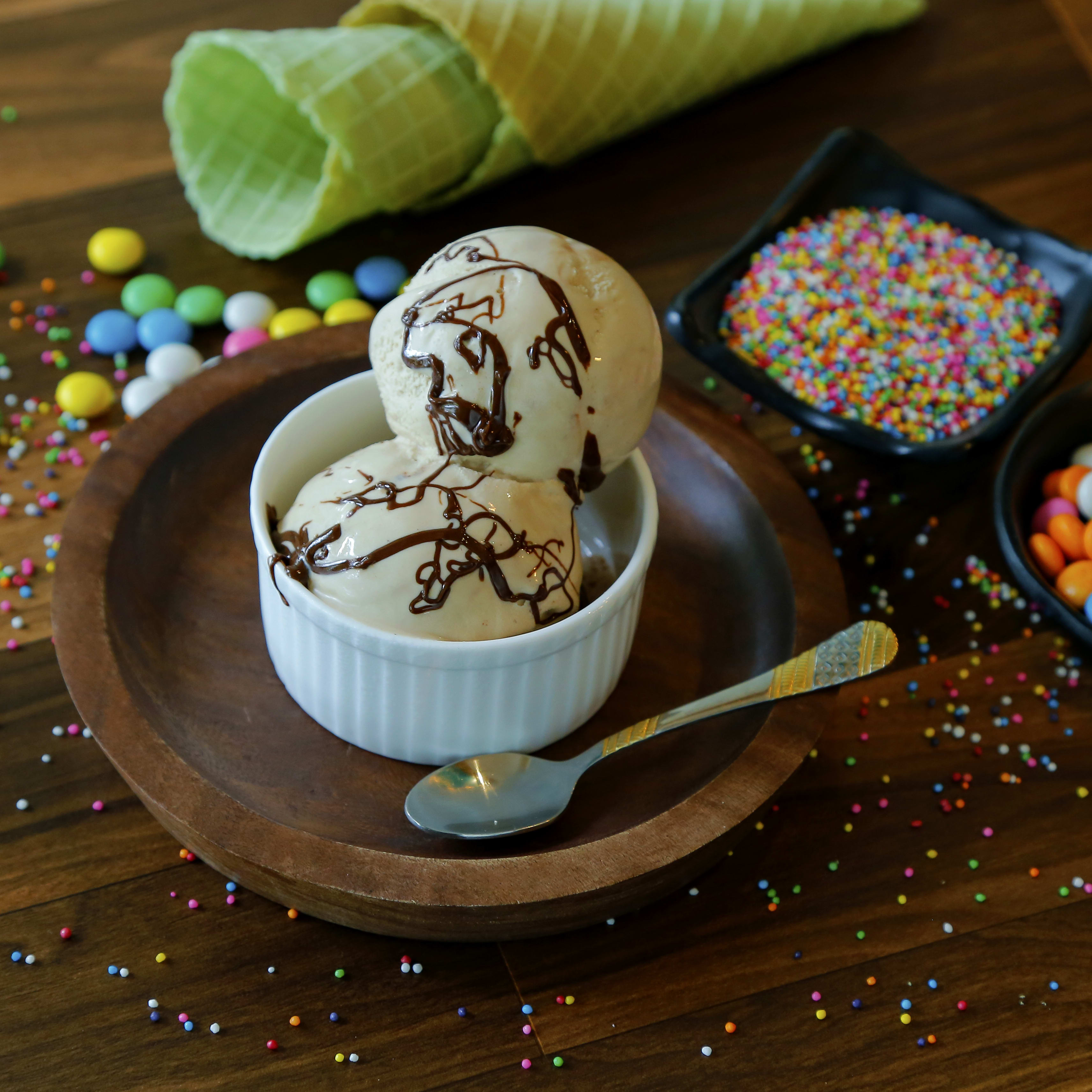 Paul's Creamery - Logo