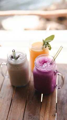 Pawar Juice Bar - Logo