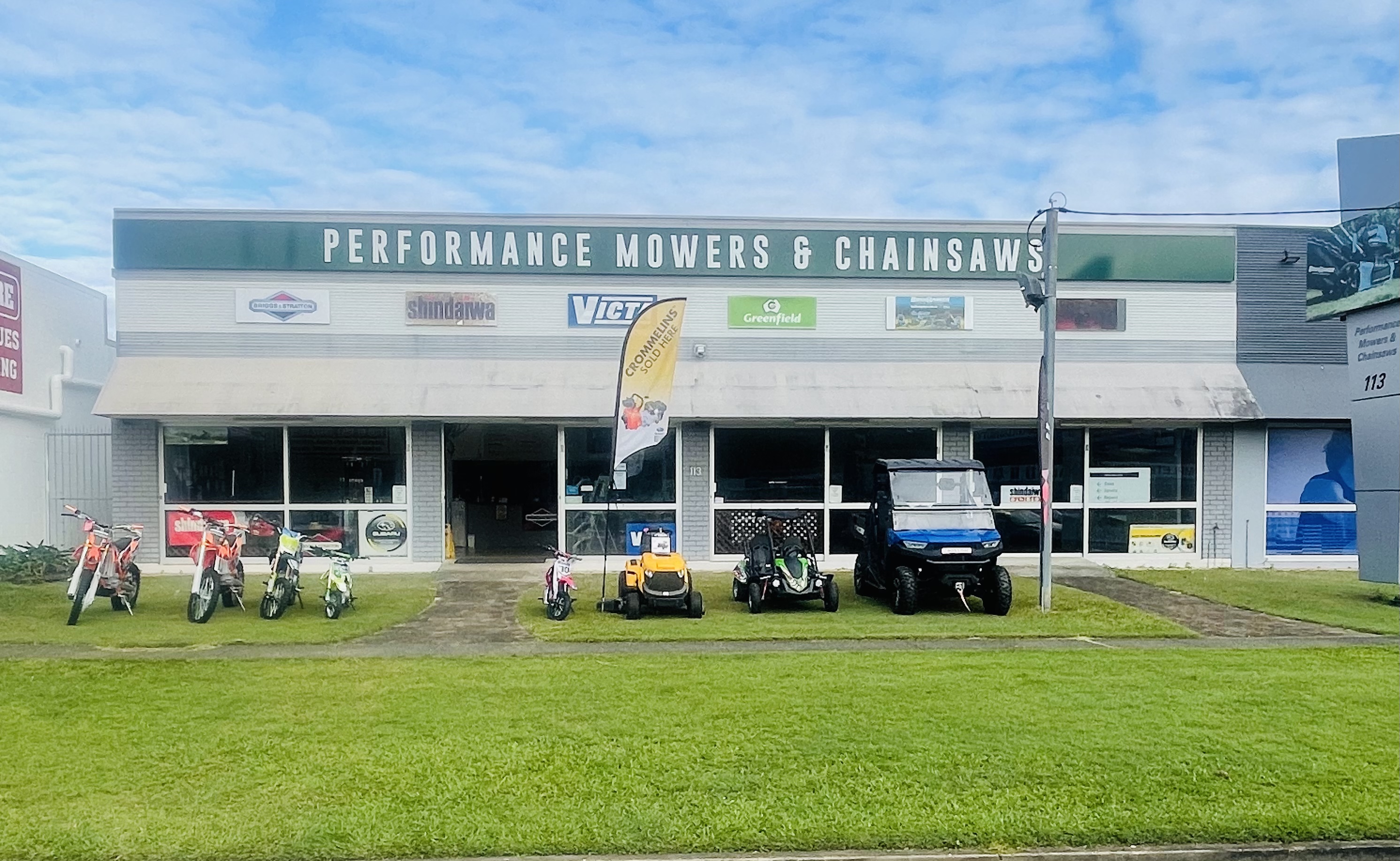 Performance Mowers & Chainsaws - Logo