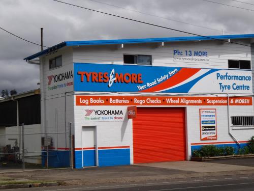Performance Tyres & More - Logo