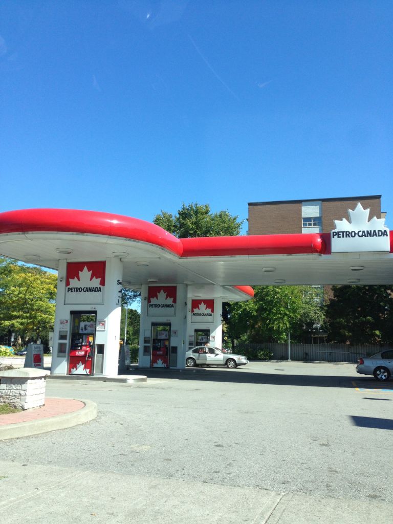 Petro-Canada - Logo