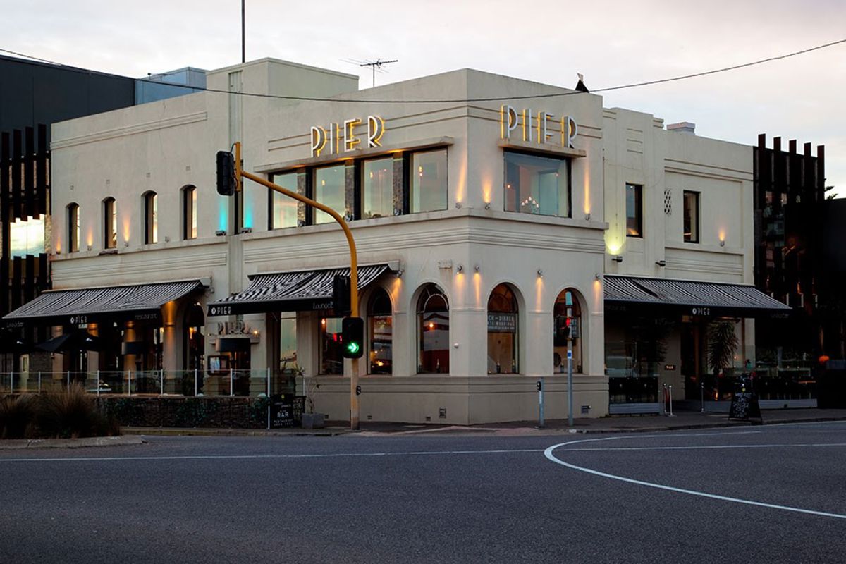 Pier Port Melbourne - Logo