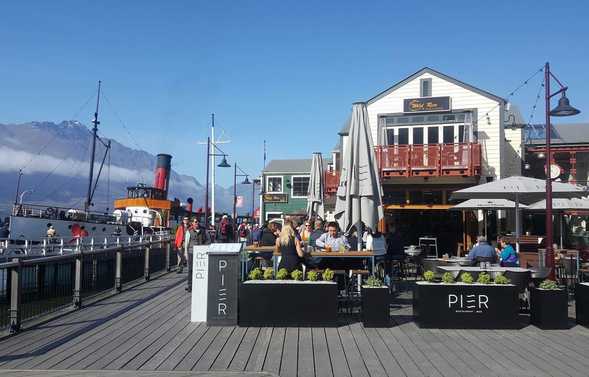 Pier Restaurant Bar - Logo
