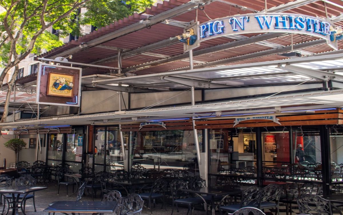 Pig 'N' Whistle Queen Street Mall - Logo