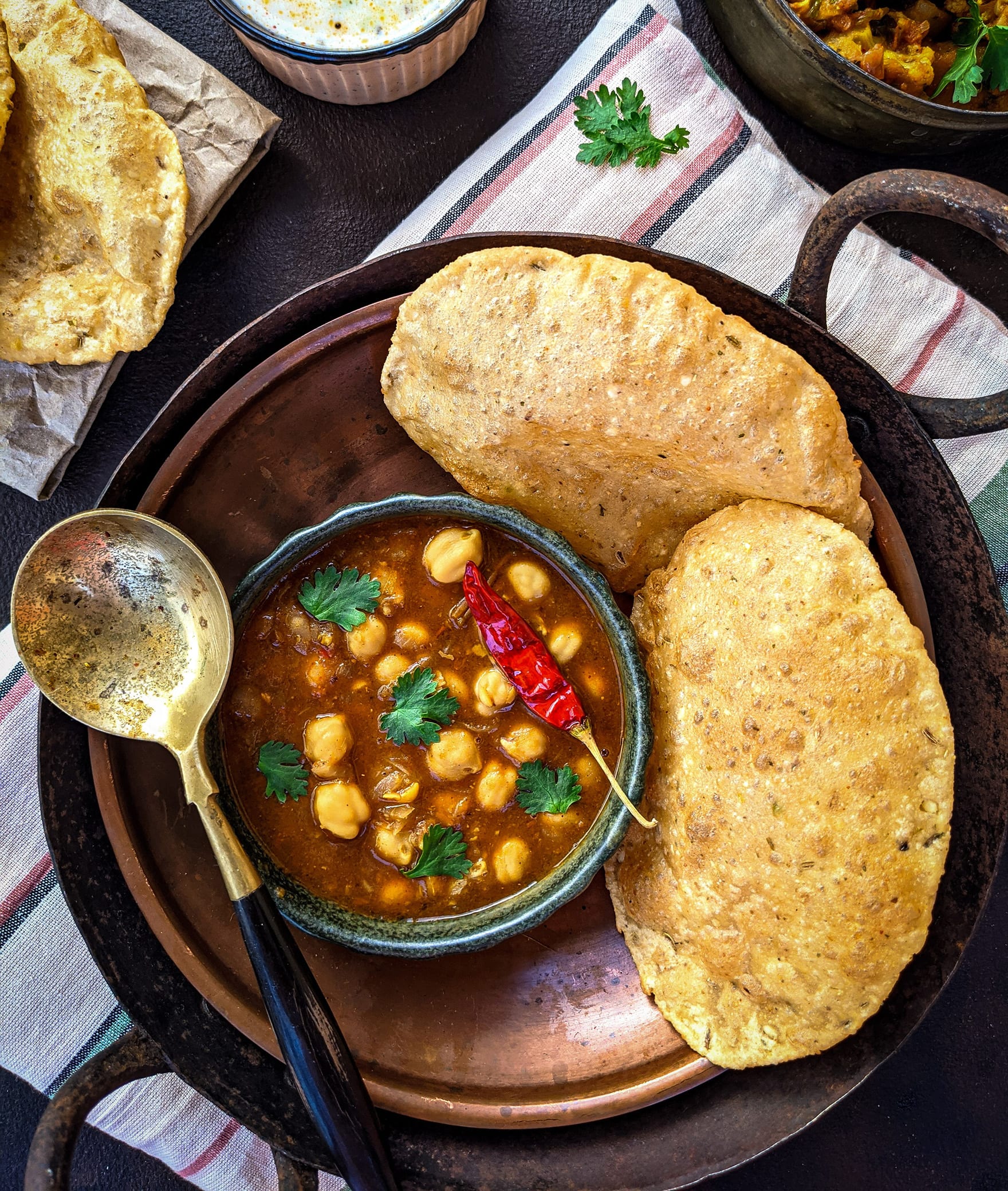 Pind Paratha and chaaps - Logo