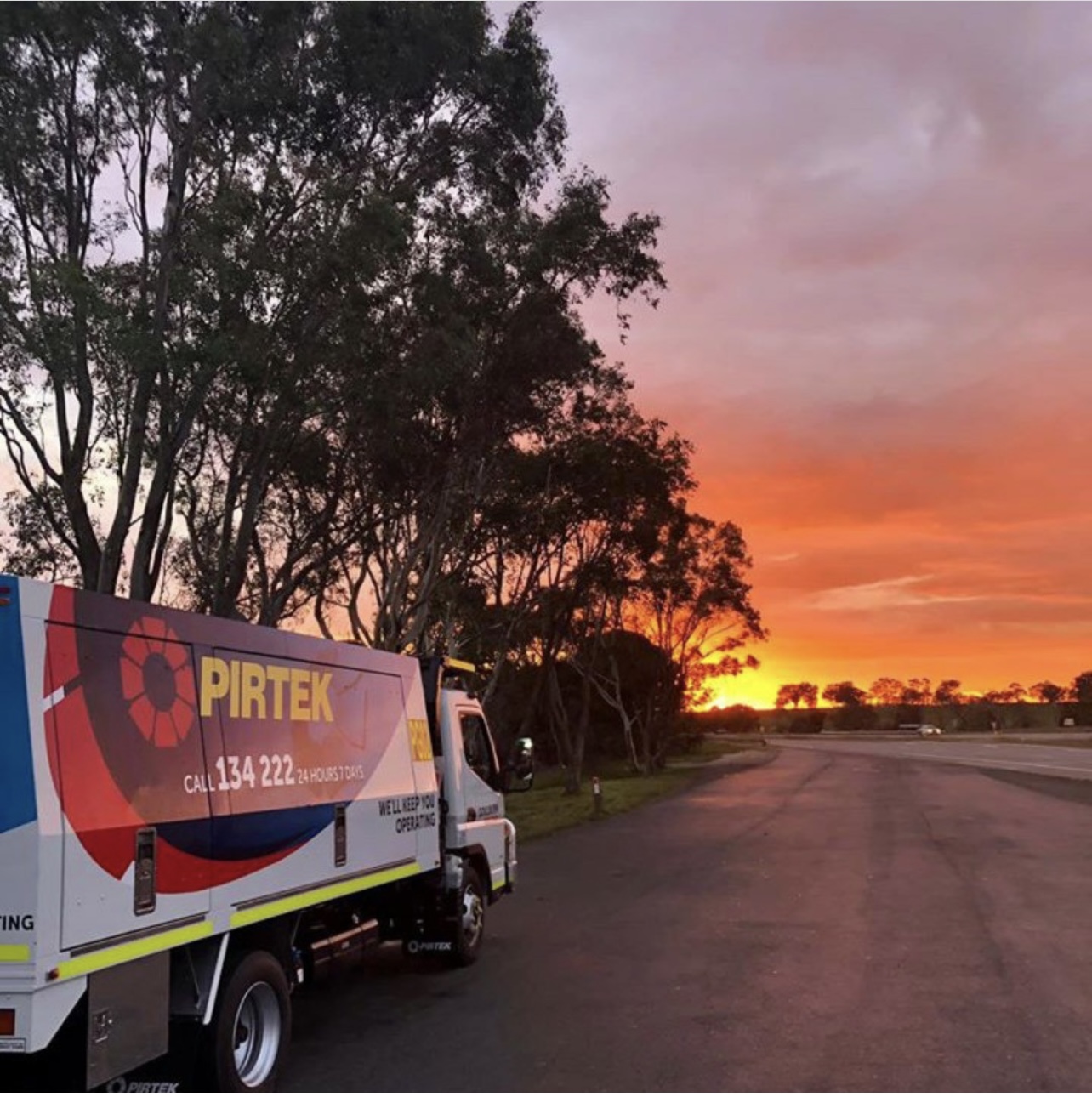 Pirtek Mackay - Logo