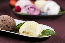 Pistachio Cool Parlour - Logo