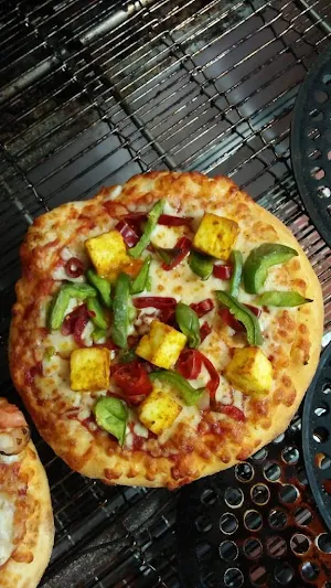 Pizza World - Logo