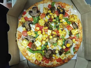 Pizza Plaza - Logo