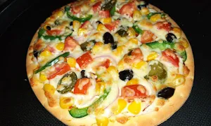 Pizza Chaiye - Logo