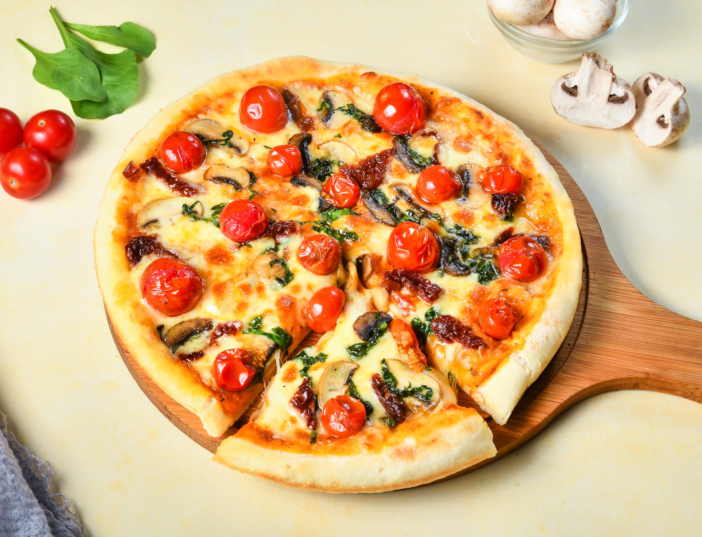 PIZZA AND BURGER CLUB - Logo