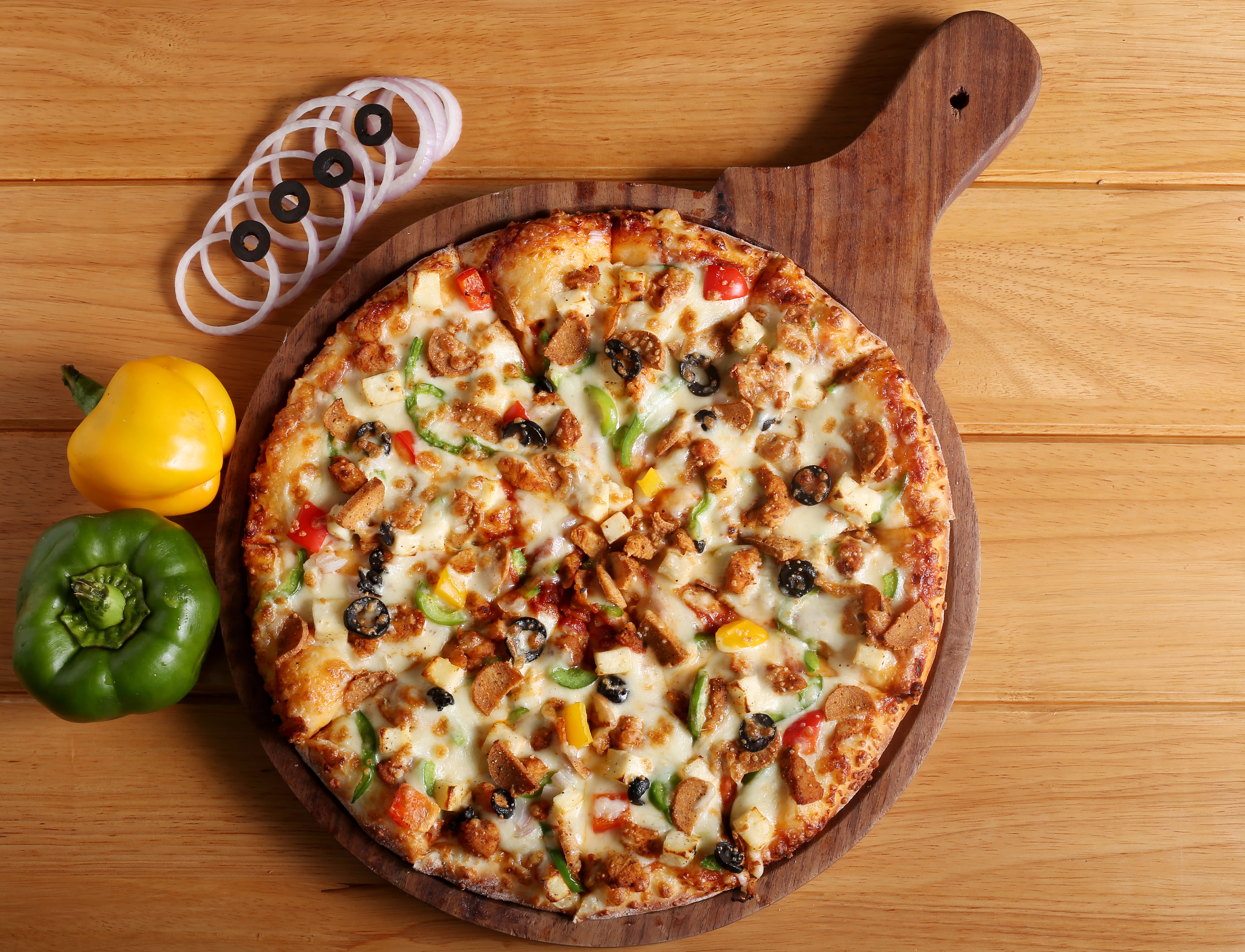 Pizza cafe center - Logo