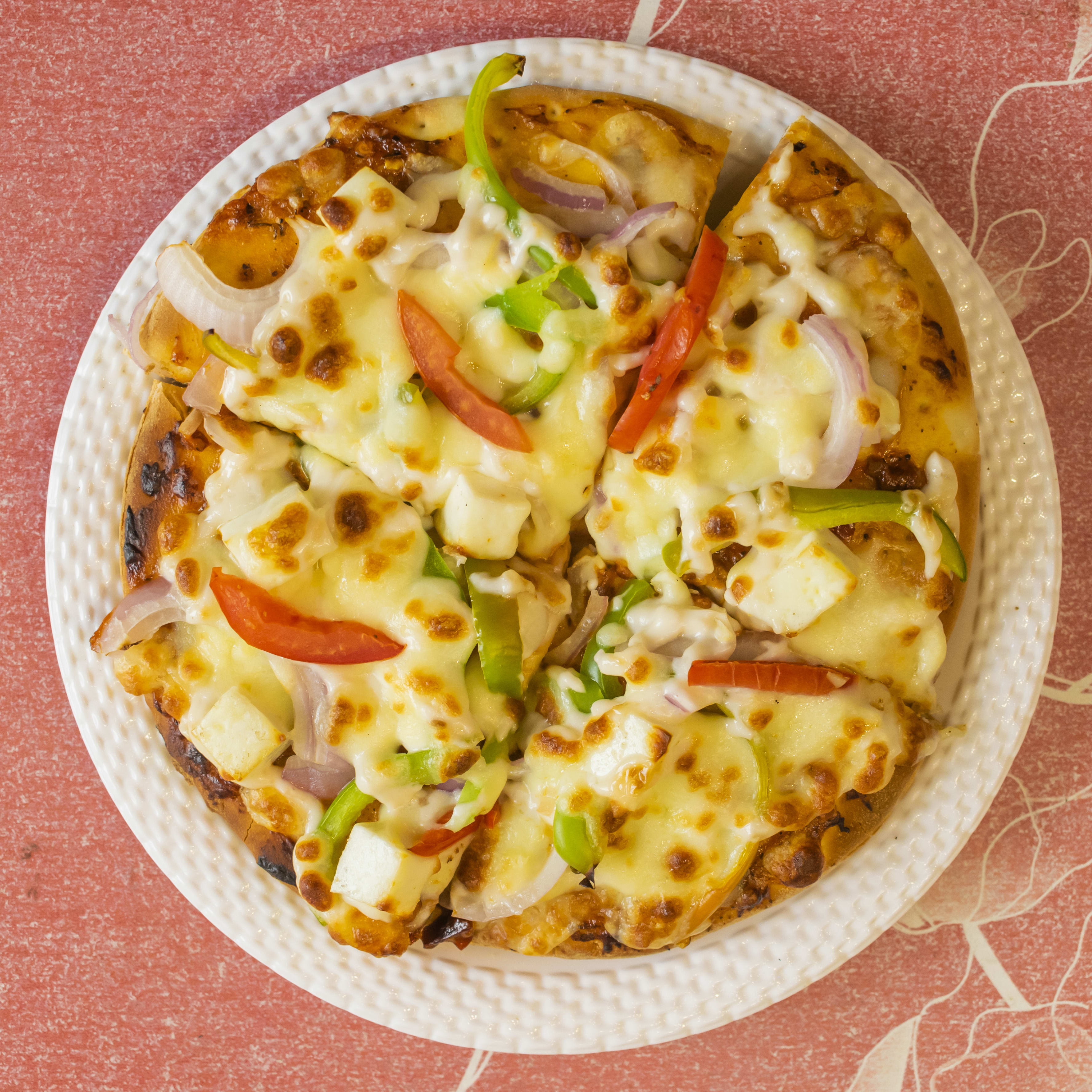 Pizza N More - Logo
