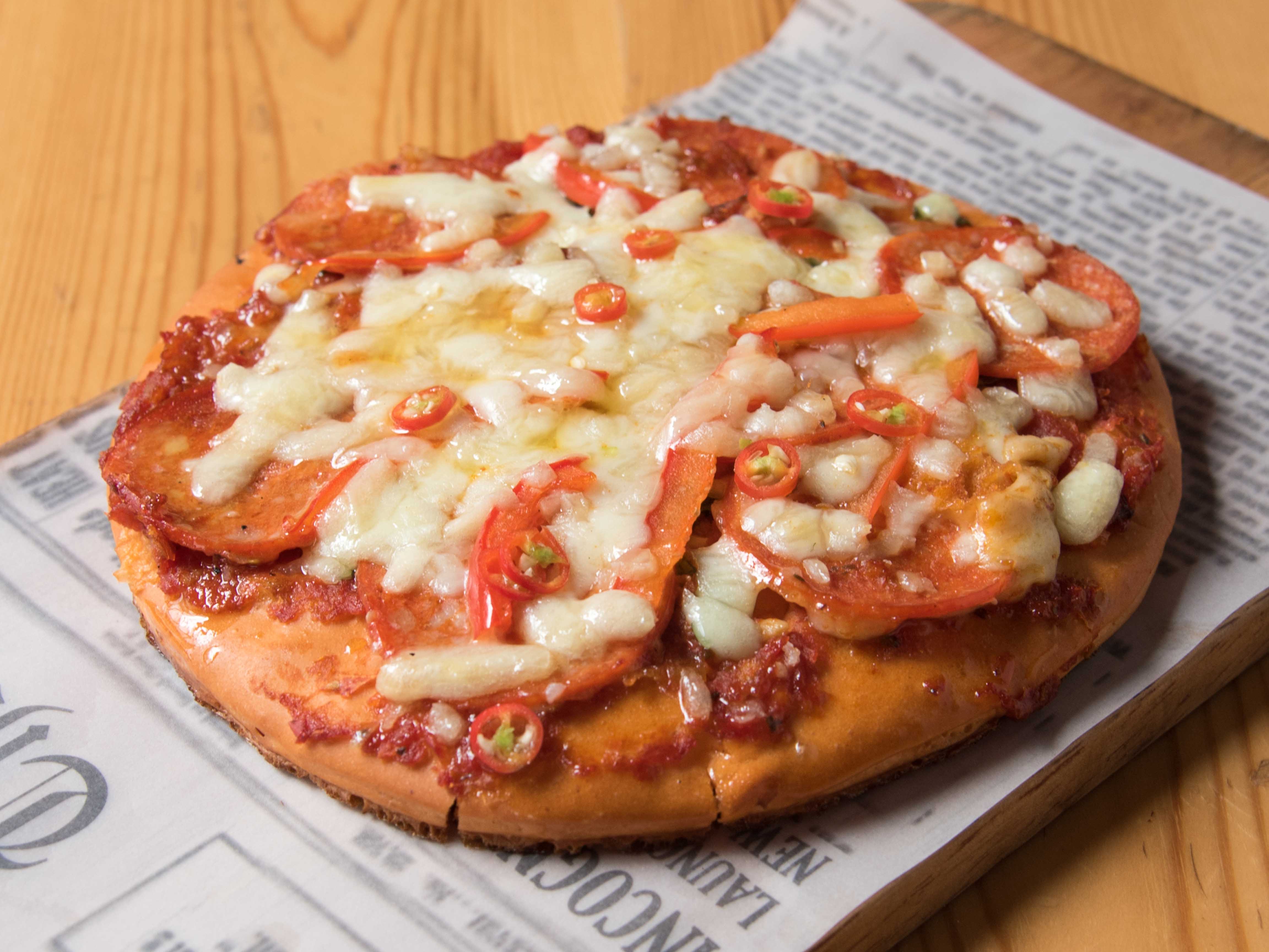 Pizza On Track - Logo