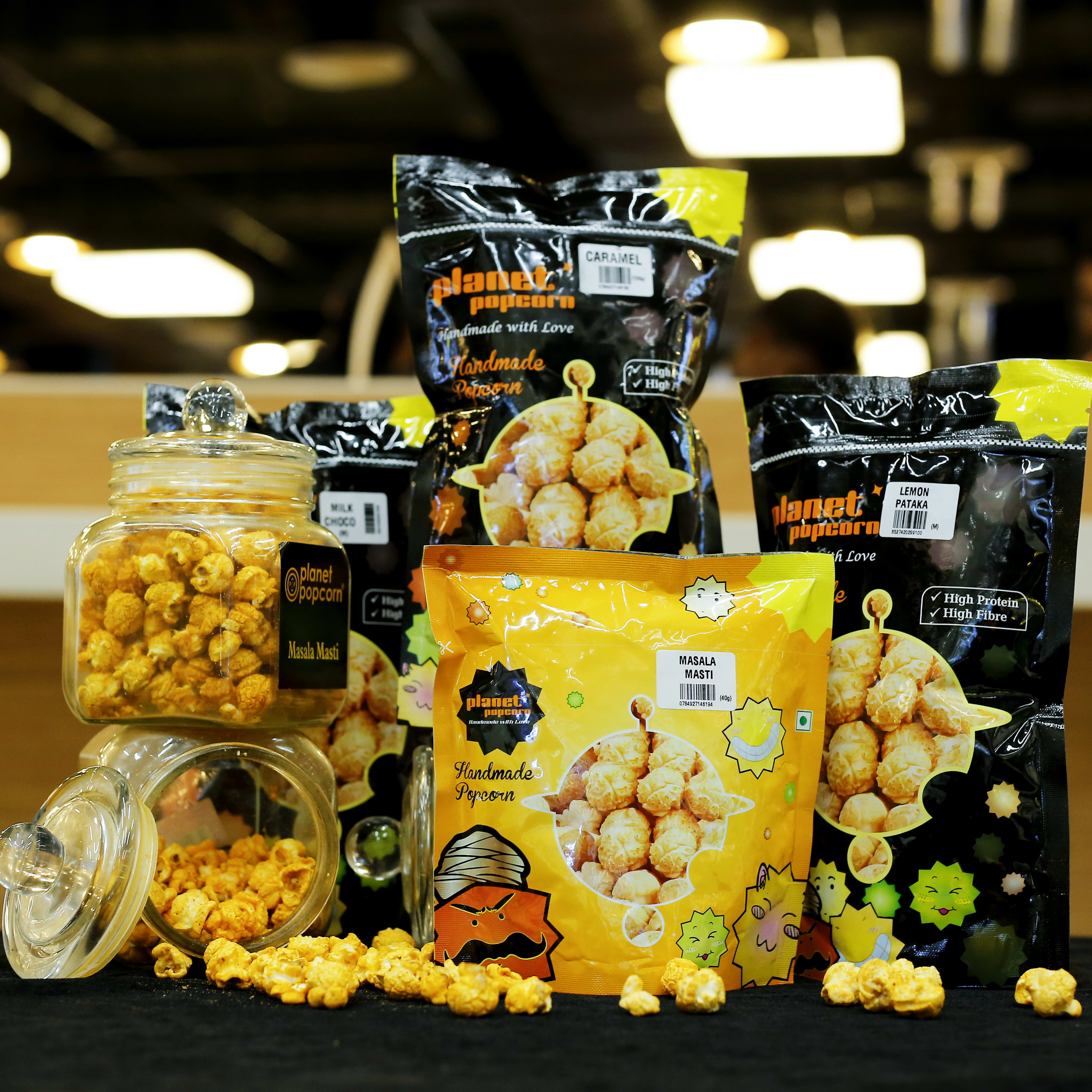 Planet Popcorn - Logo
