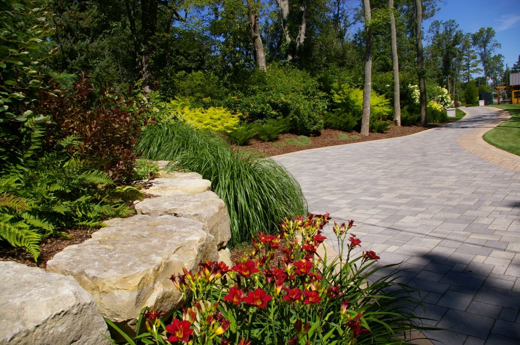 Plantation Irrigation &a; Landscaping Niagara Inc. - Logo