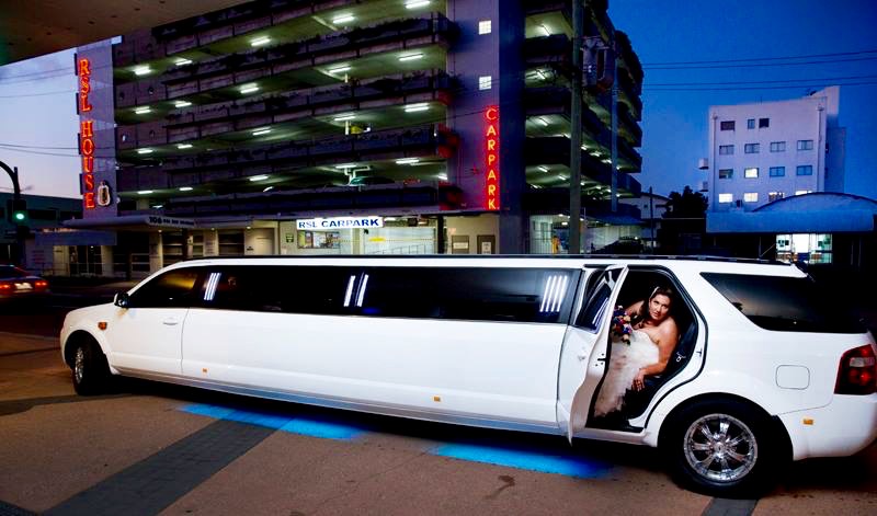Platinum Limousines - Logo