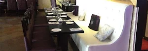 Platinum Lounge - Logo