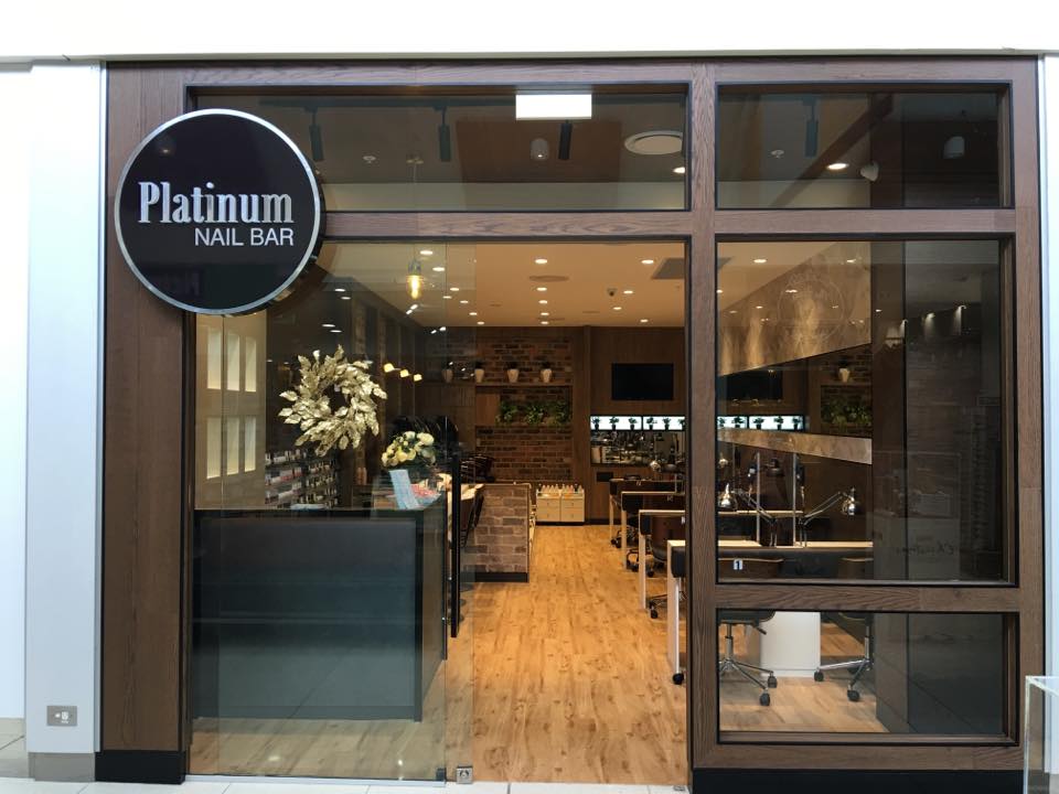 Platinum Nail Bar - Logo