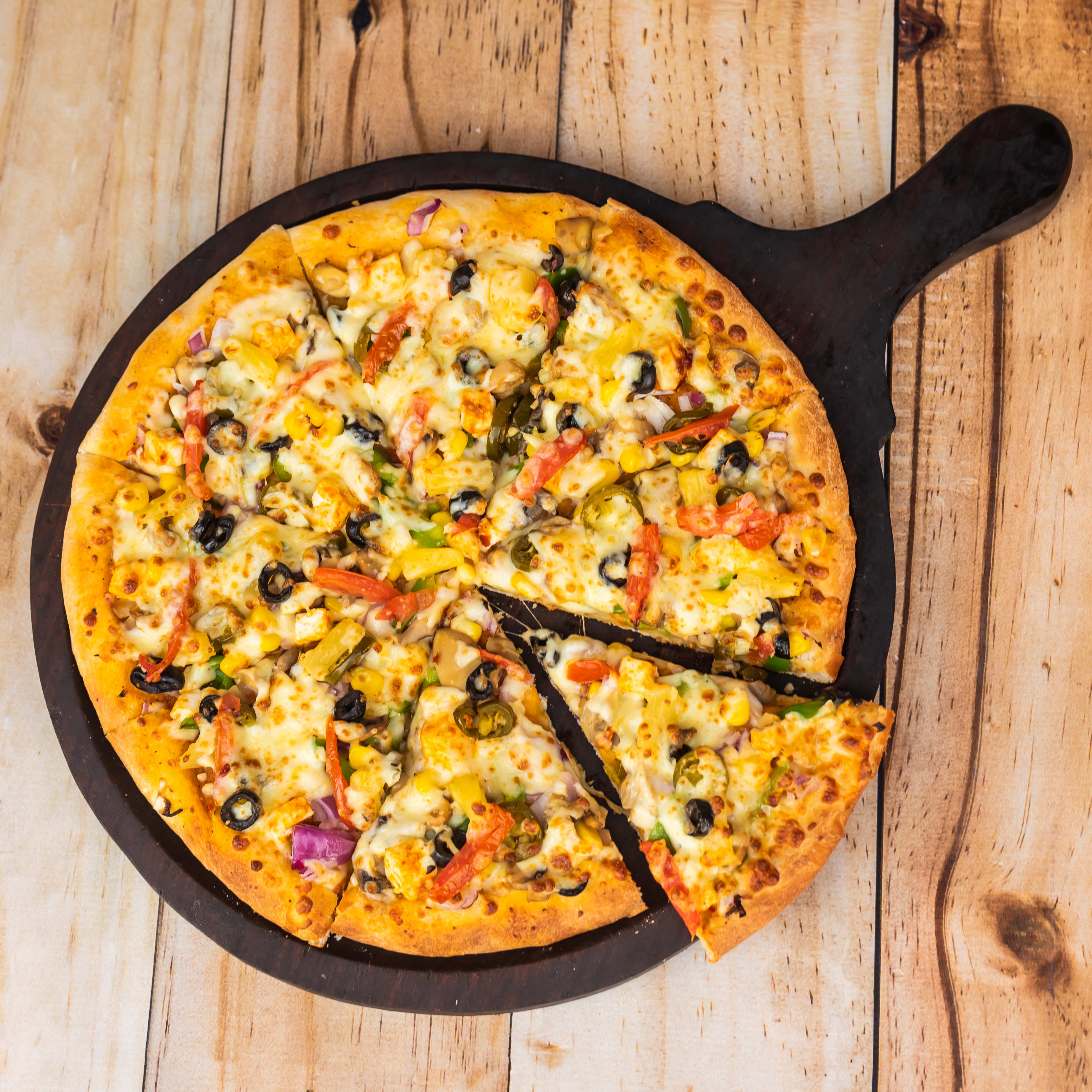 Platoon Pizza (Model Town) - Logo