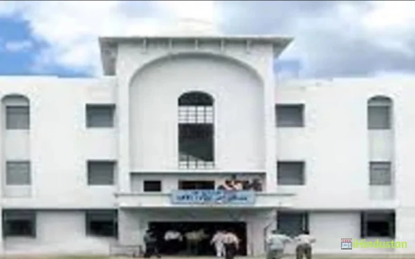 P.M.B. Gujarati Arts and Law College - Logo