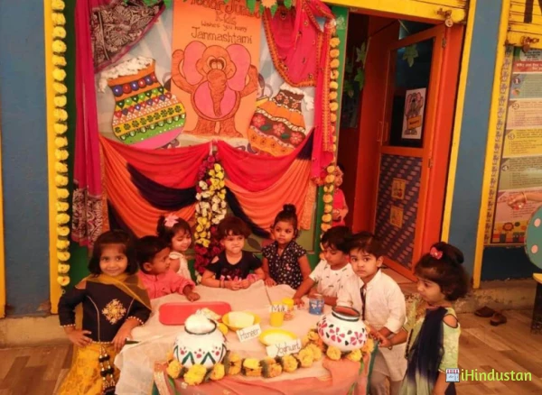 Podar Jumbo Kids - Logo