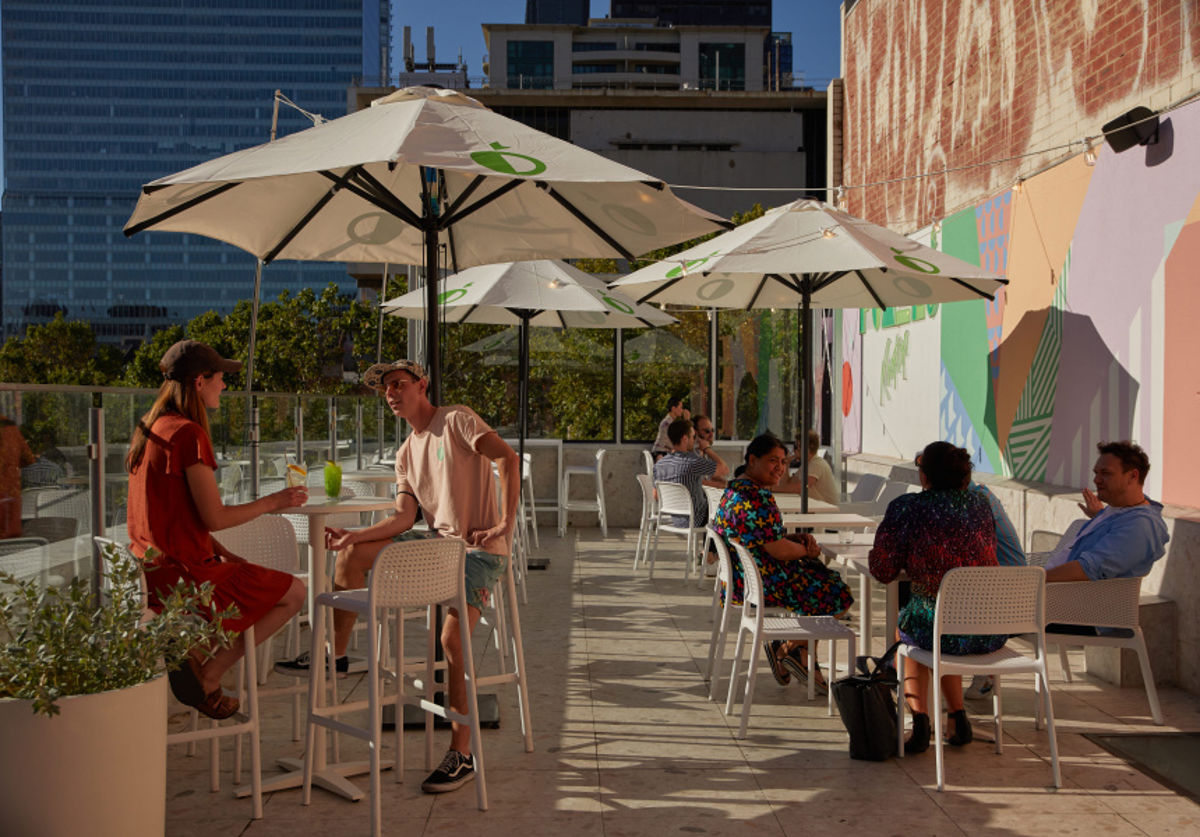 Pomelo Rooftop - Logo