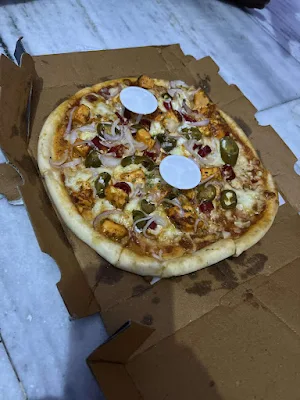 POMP - Pizza On My Plate - Logo