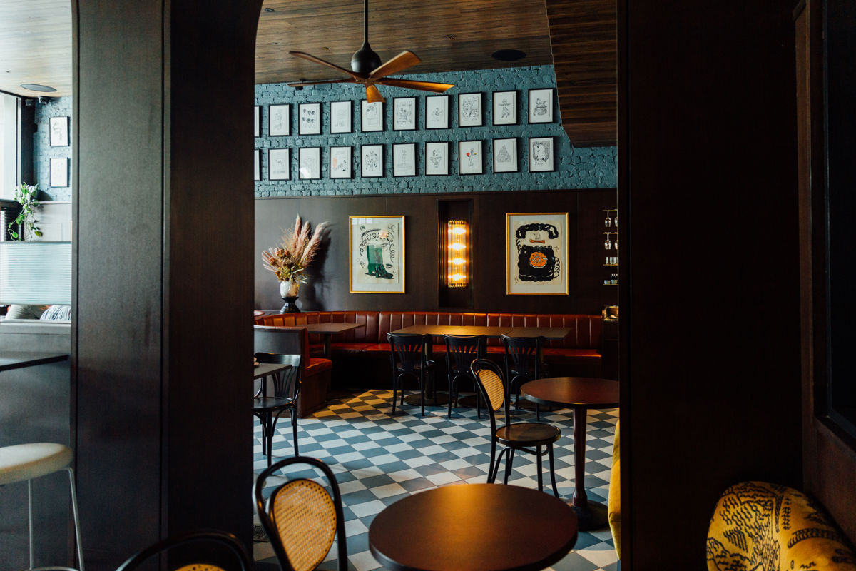 Poodle Bar & Bistro - Logo
