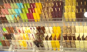 Pop Hop Ice Creams - Logo