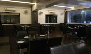 Portico Family Restaurant - Logo