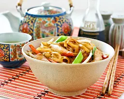 Prakriti Isha Shopee - Logo